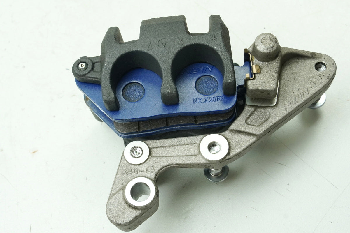 Honda NSS 125 AD JF69 Forza Bremssattel vorn Nissin Bremszange Bremskolben