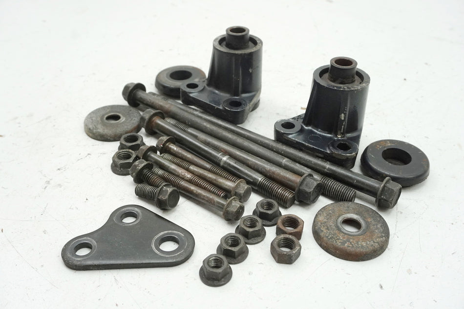 KAWASAKI ZR7 ZR750F Engine Mount Axle Bolts Screws Engine Mount Bushings