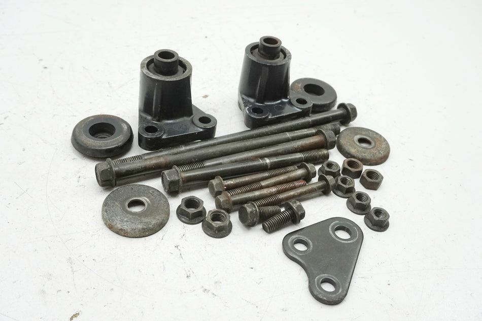 KAWASAKI ZR7 ZR750F Engine Mount Axle Bolts Screws Engine Mount Bushings