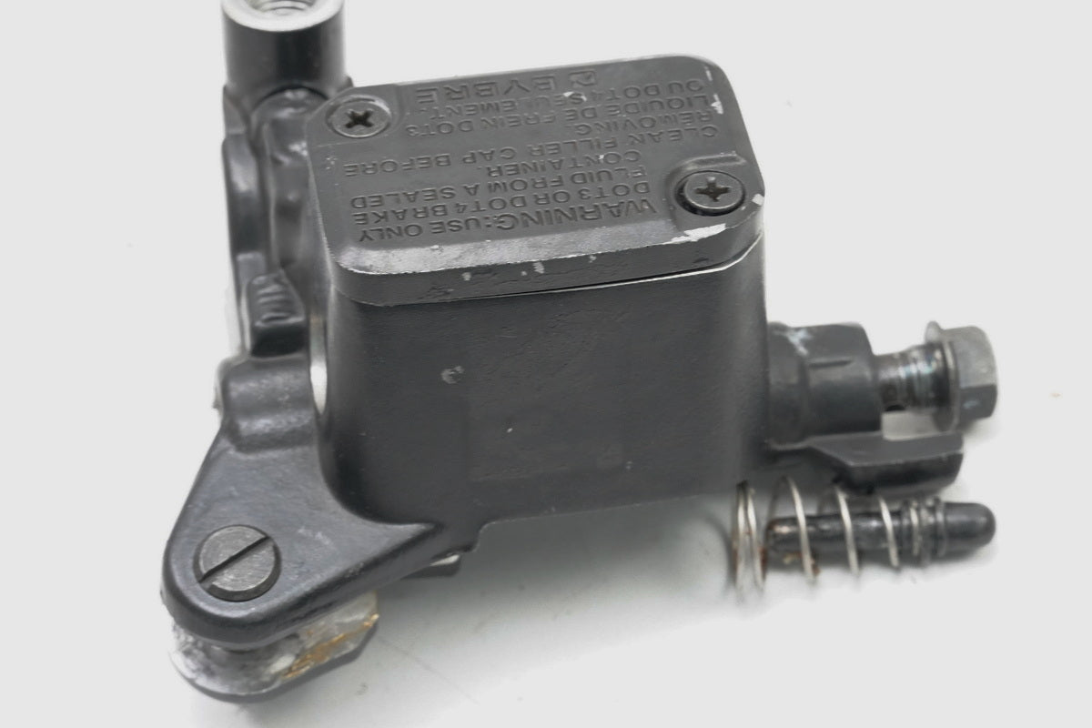 Royal Enfield Himalayan Bremszylinder vorn Bremspumpe Hauptbremszylinder