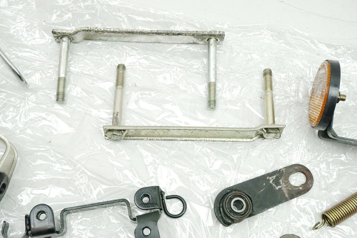 DAELIM VL 125 FI DAYSTAR BA1 Tornillos y piezas pequeñas