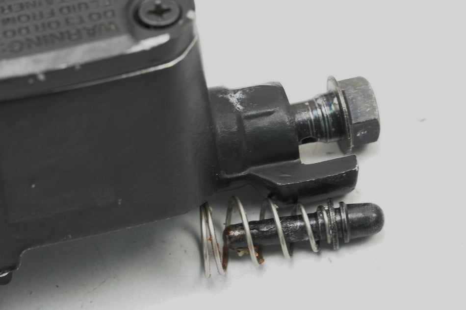 Royal Enfield Himalayan Bremszylinder vorn Bremspumpe Hauptbremszylinder