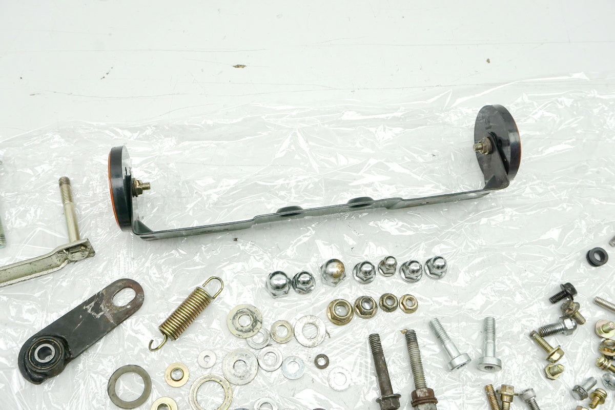 DAELIM VL 125 FI DAYSTAR BA1 Tornillos y piezas pequeñas