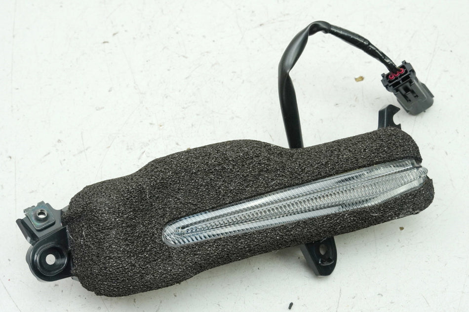Yamaha YZF R1 RN32 RN49 Tagfahrlicht rechts Standlicht Lampe 2CR-84302-00