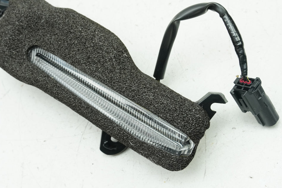 Yamaha YZF R1 RN32 RN49 Tagfahrlicht rechts Standlicht Lampe 2CR-84302-00
