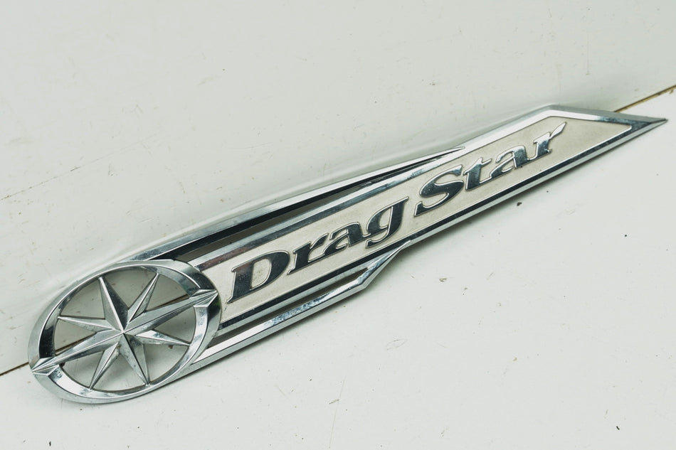 Yamaha XVS 650 4VR 4TR VM02 Dragstar Tank Emblem links Benzintank Cover Blende