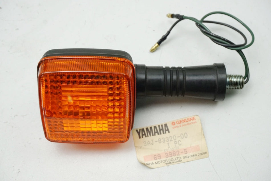 Yamaha Blinker vorn rechts Turn Signal original 3AJ-83320-00 XT500 XT600 - NEU