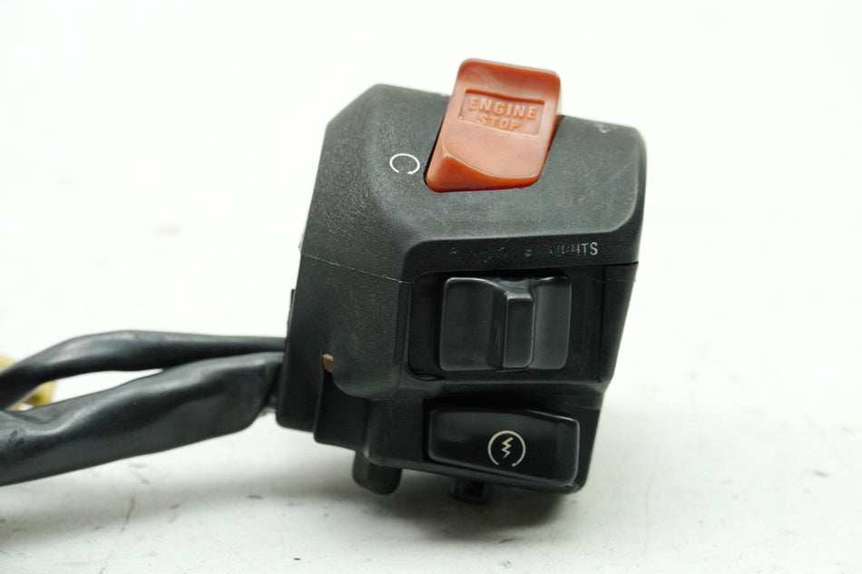KYMCO ZING 125 RFBRF25AA Interruptor de manillar derecho Interruptor de parada de emergencia Kill SÓLO 8785km