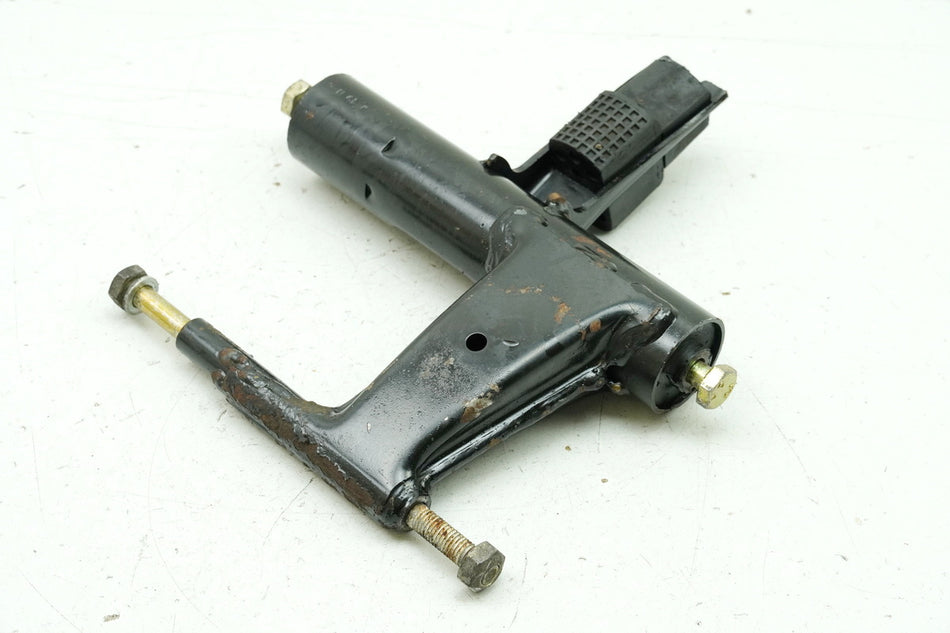 PIAGGIO SFERA 50 C01 Soporte motor Apoyo motor Fijación motor Refuerzo