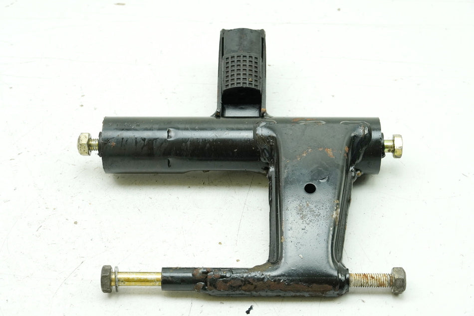 PIAGGIO SFERA 50 C01 Soporte motor Apoyo motor Fijación motor Refuerzo