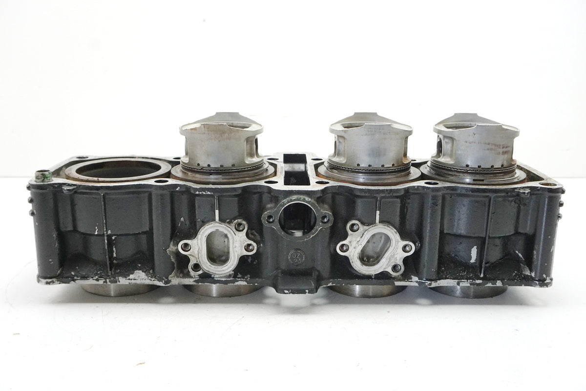 YAMAHA FZ 750 1FN Bloque de cilindros + 3 pistones