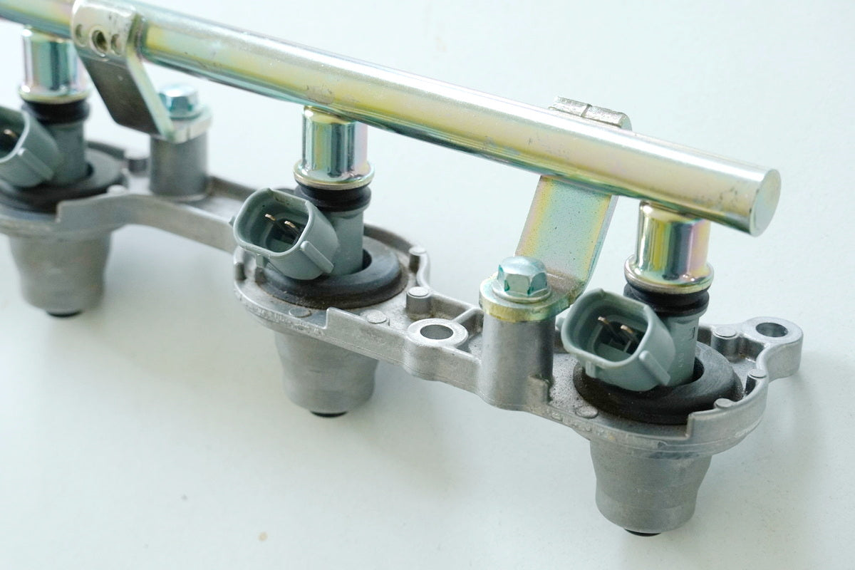 HONDA CBR 600 RR PC37 Injectors Injection rail Airbox Injector 05-06