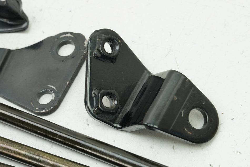 KAWASAKI EN 500 EN 500 A Halterung Motor Achse Schrauben Distanz Motorhalter