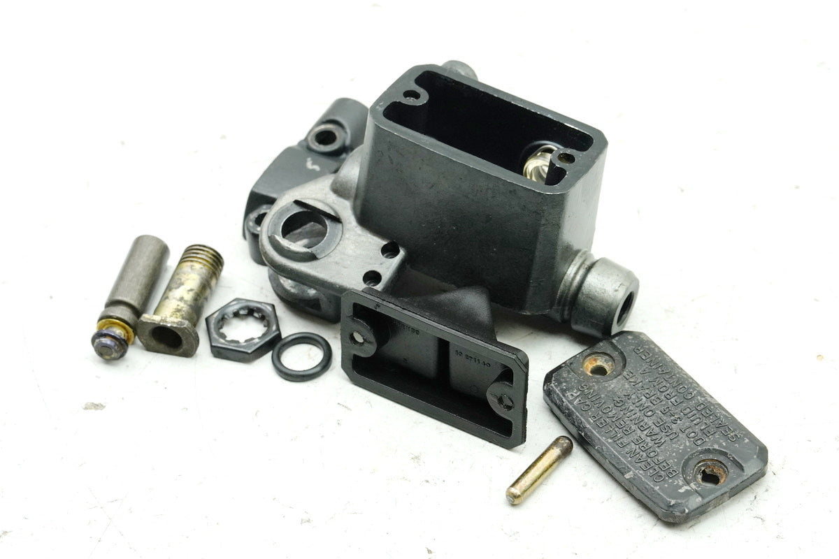 YAMAHA TDR 125 3XE Belgarda Cilindro de freno delantero Bomba de freno Cilindro maestro