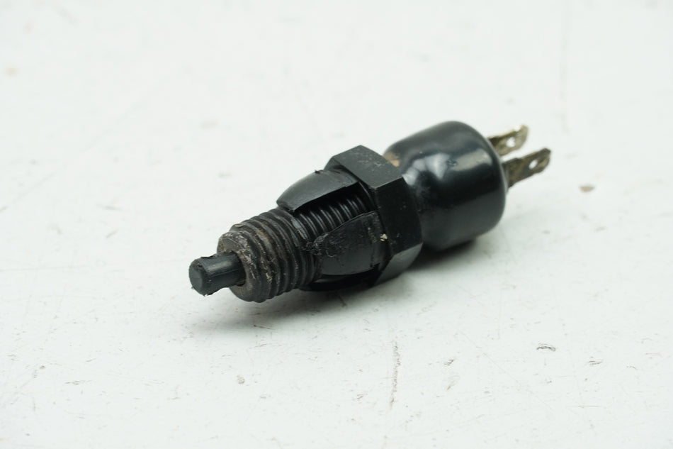 SUZUKI GS 500 E GM51B Bremslichtschalter hinten
