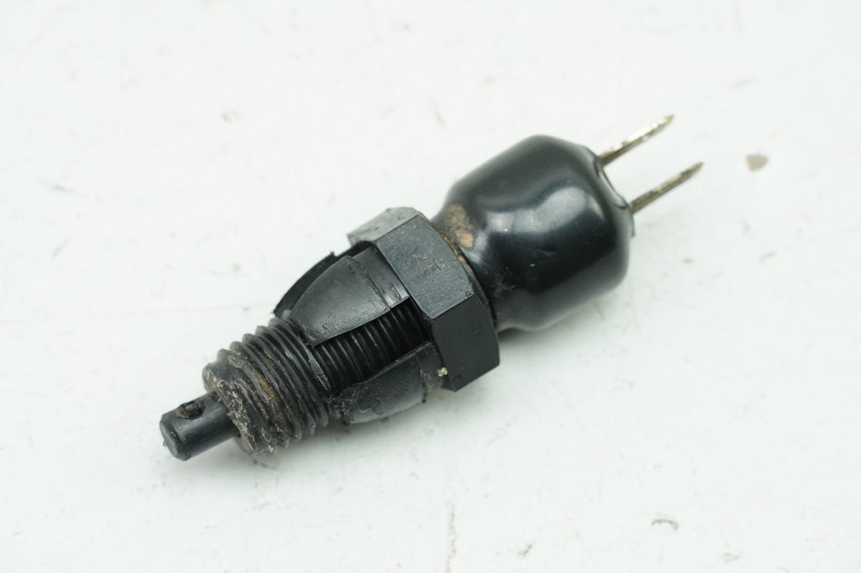 SUZUKI GS 500 E GM51B Bremslichtschalter hinten