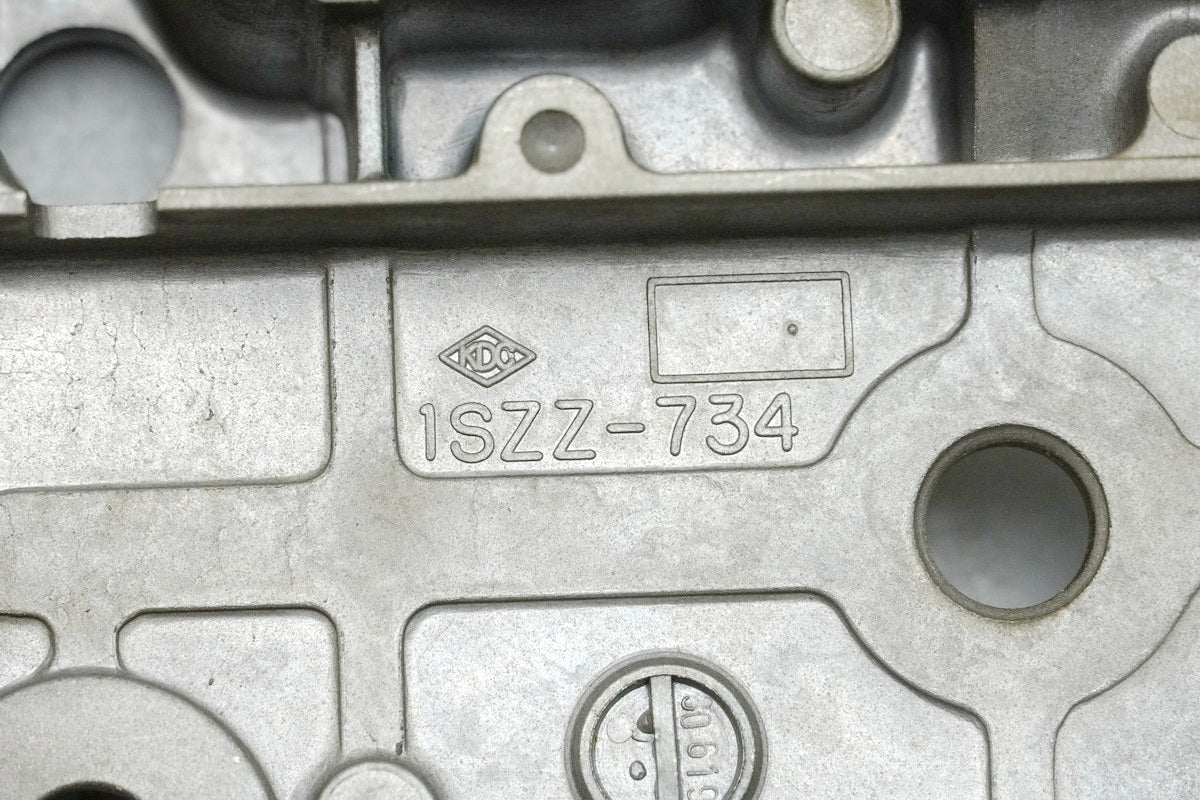 SUZUKI GSF 400 GK75B Bandit Tapa de la culata Tapa del motor