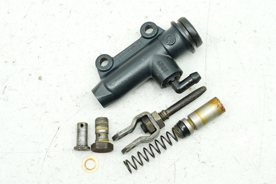 YAMAHA TDR 125 3XE Belgarda Cilindro de freno trasero Bomba de freno Cilindro maestro de freno trasero