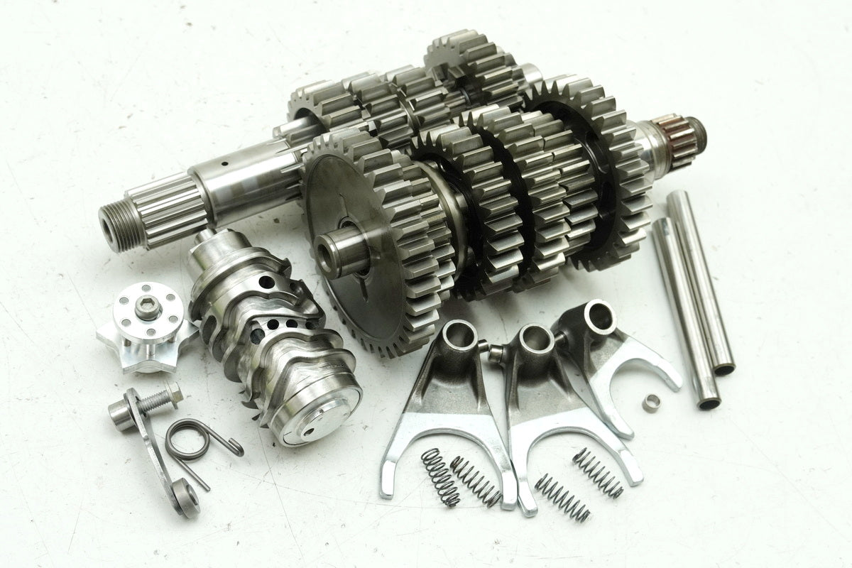 KTM 1290 SUPERDUKE Caja de cambios Eje de transmisión Eje de salida Tambor selector Horquillas selectoras