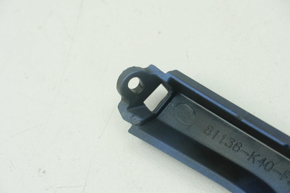 Honda NSS 125 AD JF69 Forza Verkleidung Zündschloß rechts Abdeckung Cover