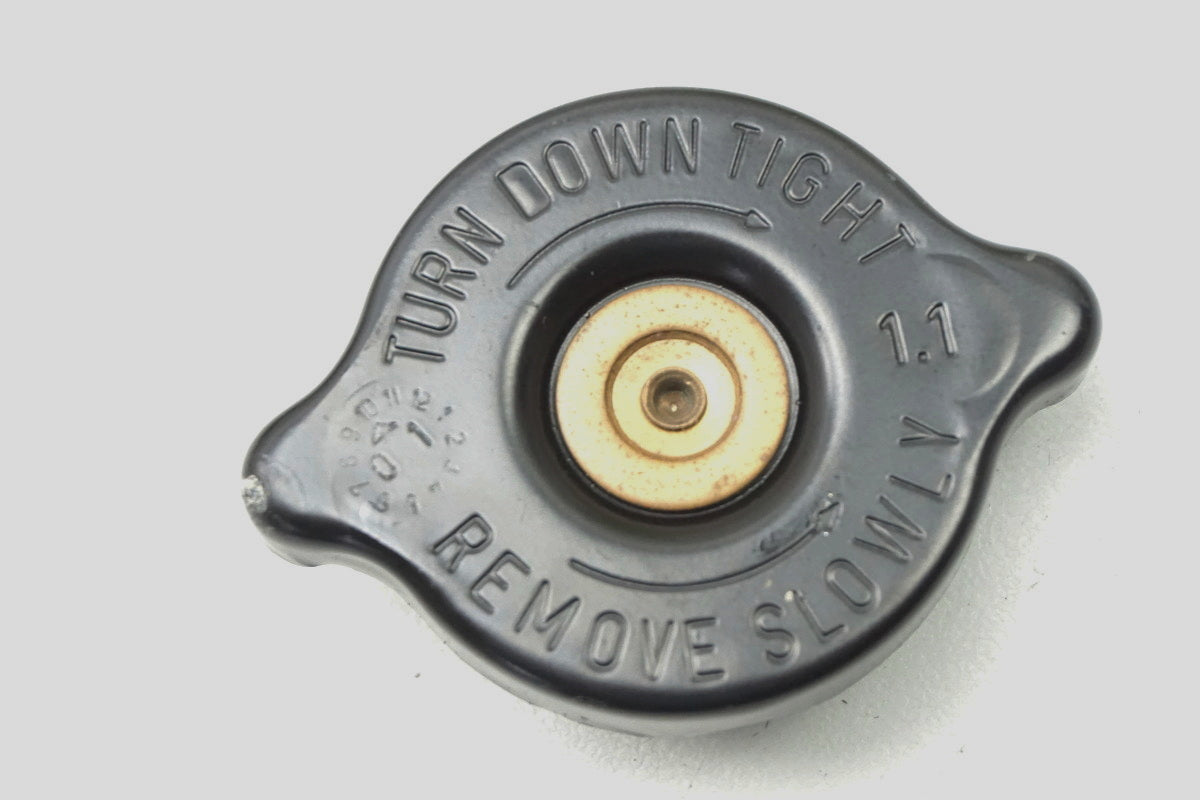 SUZUKI UH 125 BURGMAN K2-K6 Radiator Cap Cover