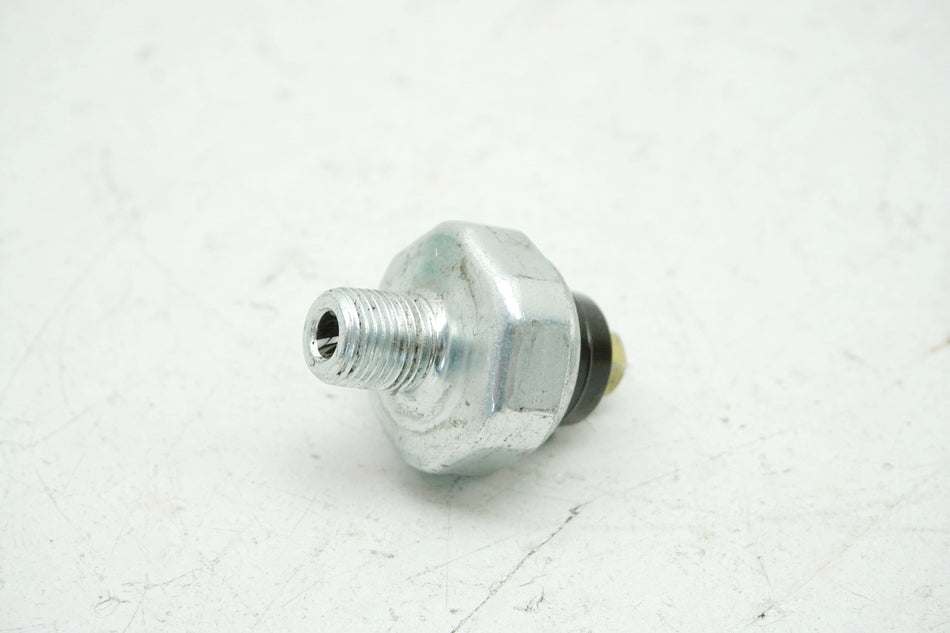 YAMAHA FZ 750 1FN Oil Pressure Switch