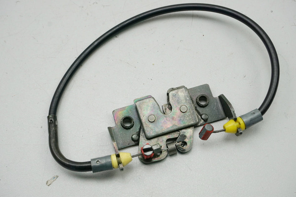 SUZUKI UH 125 BP BURGMAN K2-K6 Cerradura de asiento de liberación de cable