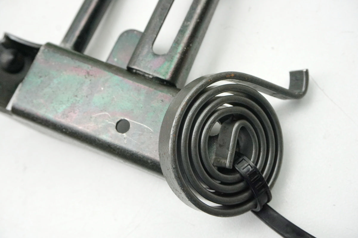 SUZUKI UH 125 BP BURGMAN K2-K6 Seat Latch Hinge Holder