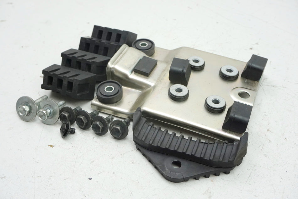 SUZUKI GSX 650 F WVCJ ABS BANDIT Halterung Tank Gummis Auflage Tankhalter