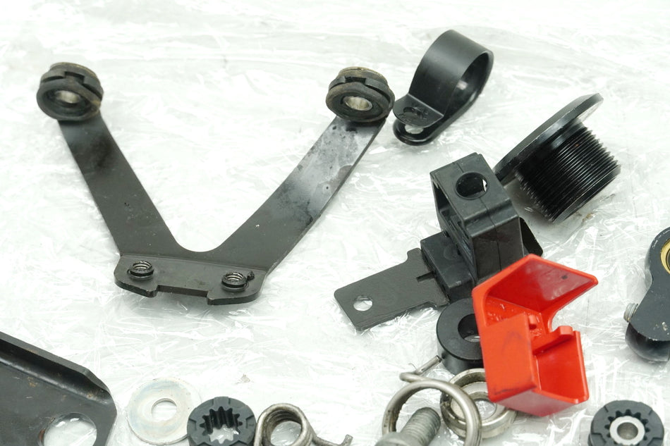 KTM 1290 SUPERDUKE Tornillos Pequeñas Piezas Soporte (para Chasis Carenado Suspensión)