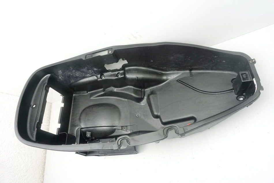 HONDA FES 125 JF12 PANTHEON ESPACIO DE ALMACENAMIENTO HUECO GUANTERA MALETERO BAÚL PORTACASCOS