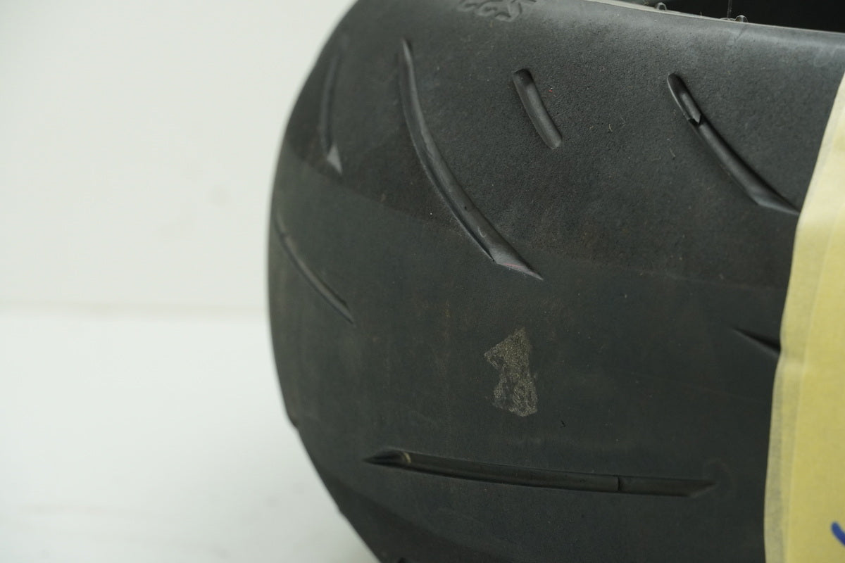 Bridgestone Battlax Hypersport S22R 180/ 55 ZR 17 (73W) neumático trasero