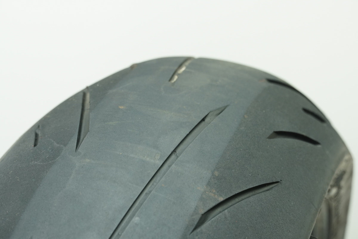 Bridgestone Battlax Hypersport S22R 180/ 55 ZR 17 (73W) neumático trasero