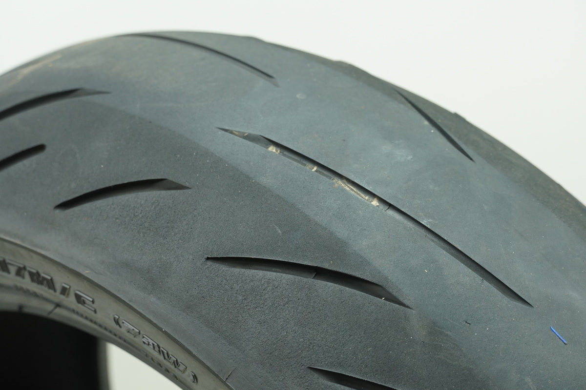 Bridgestone Battlax Hypersport S22R 180/ 55 ZR 17 (73W) neumático trasero