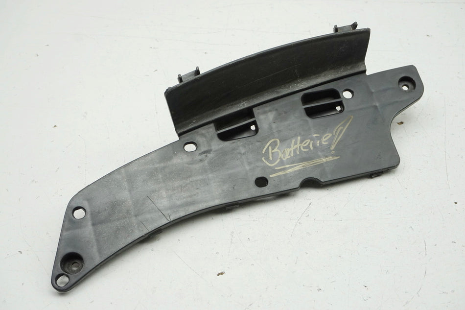 SUZUKI UH 125 BP BURGMAN K2-K6 Deckel Batterie Abdeckung Verkleidung Cover