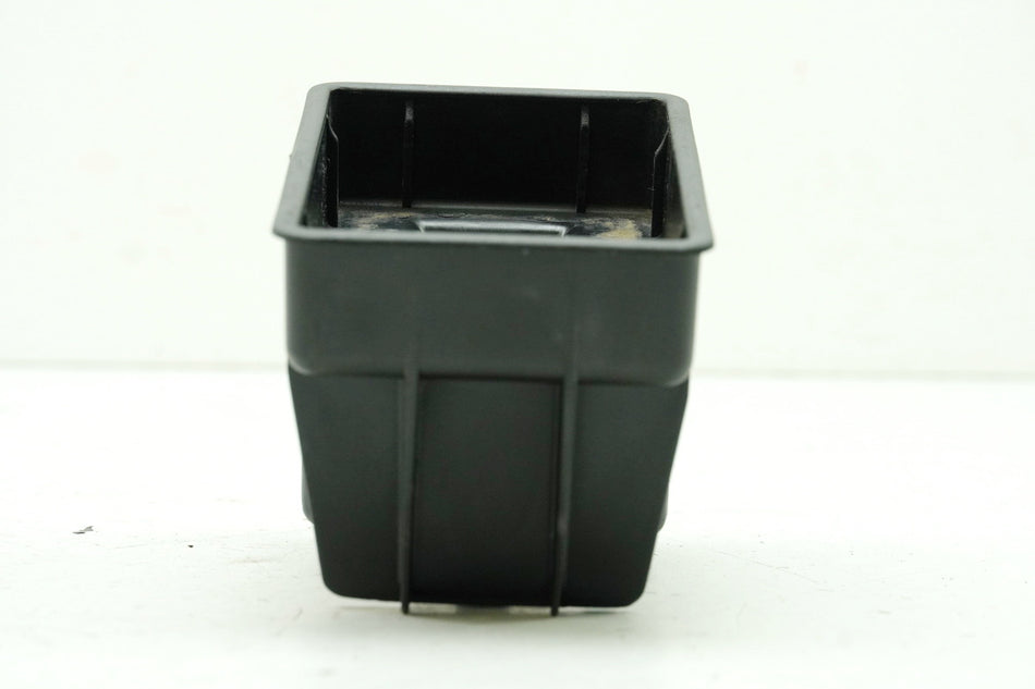 PIAGGIO SFERA 50 C01 Caja de batería Soporte Batería Compartimento de batería