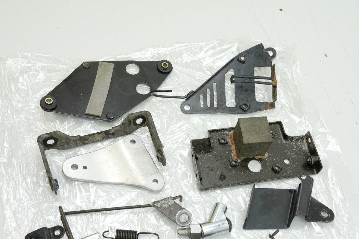 SUZUKI GSF 400 GK75B Bandit Tornillos Piezas pequeñas Soportes