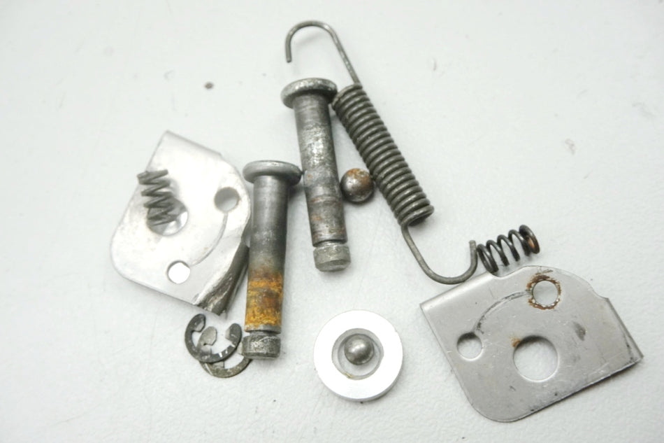 SUZUKI GSX-R 1000 WVBZ K3 K4 Estriberas ABM Reposapiés pasajero izquierdo y derecho