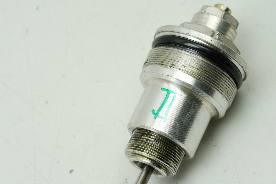 YAMAHA TDM 900 RN08 Gabel Verschluß Schraube II Einsteller Stopfen für Standrohr