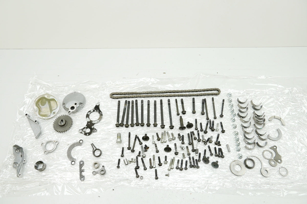 SUZUKI GSF 400 GK75B Bandit Tornillos y piezas pequeñas - para motor