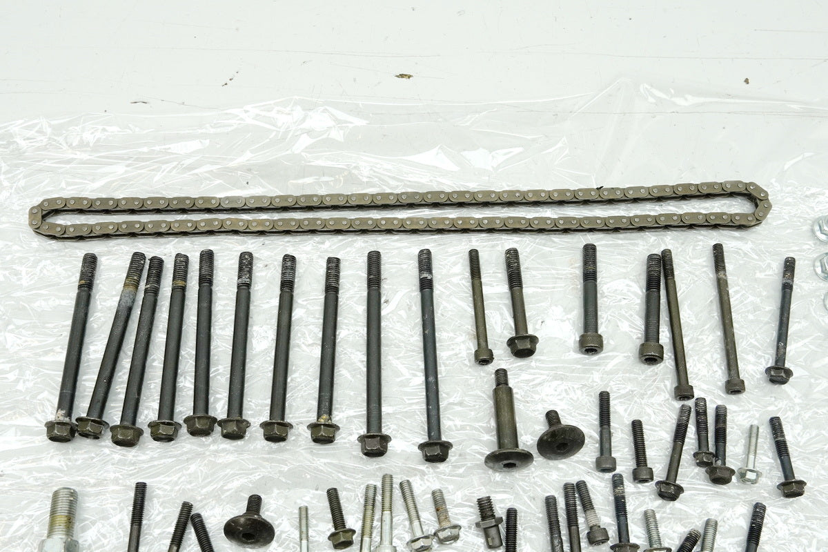 SUZUKI GSF 400 GK75B Bandit Tornillos y piezas pequeñas - para motor