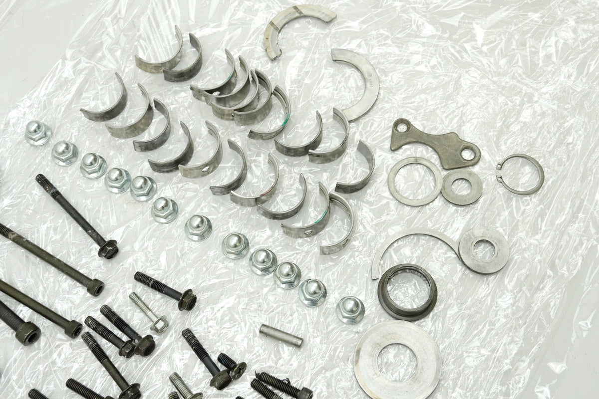 SUZUKI GSF 400 GK75B Bandit Tornillos y piezas pequeñas - para motor