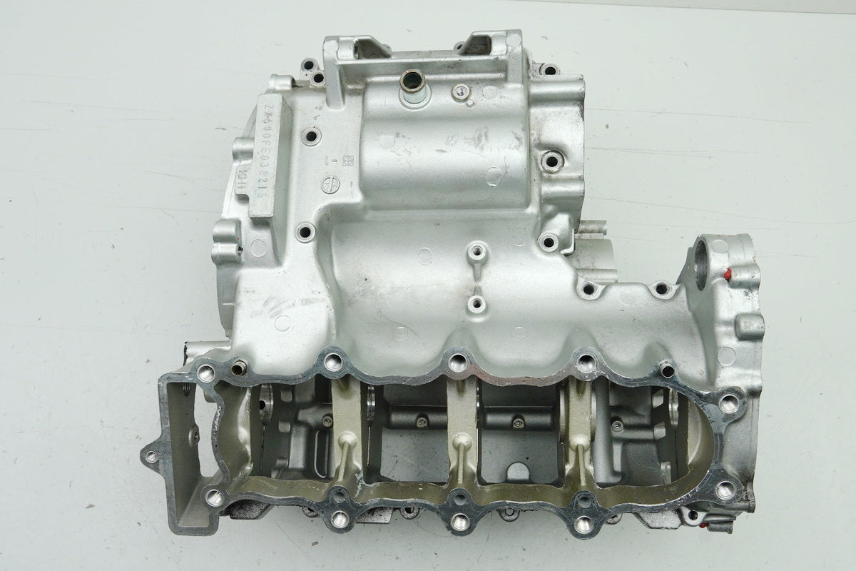 KAWASAKI ZX-6R ZX600G Crankcase (for engine) 98-99