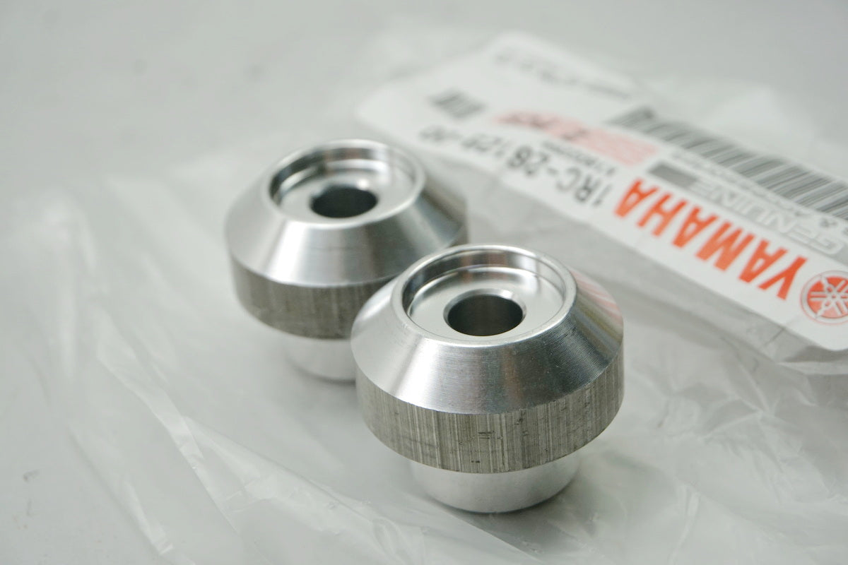 Yamaha Handlebar Ends Original 1RC-26129-00 MT09 - NEW
