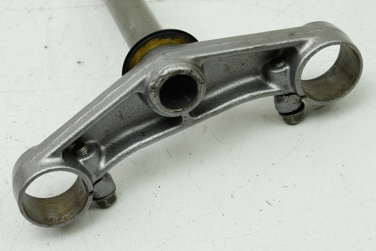 HONDA NTV 650 RC33 REVERE Tija inferior de dirección (para la barra de la horquilla)