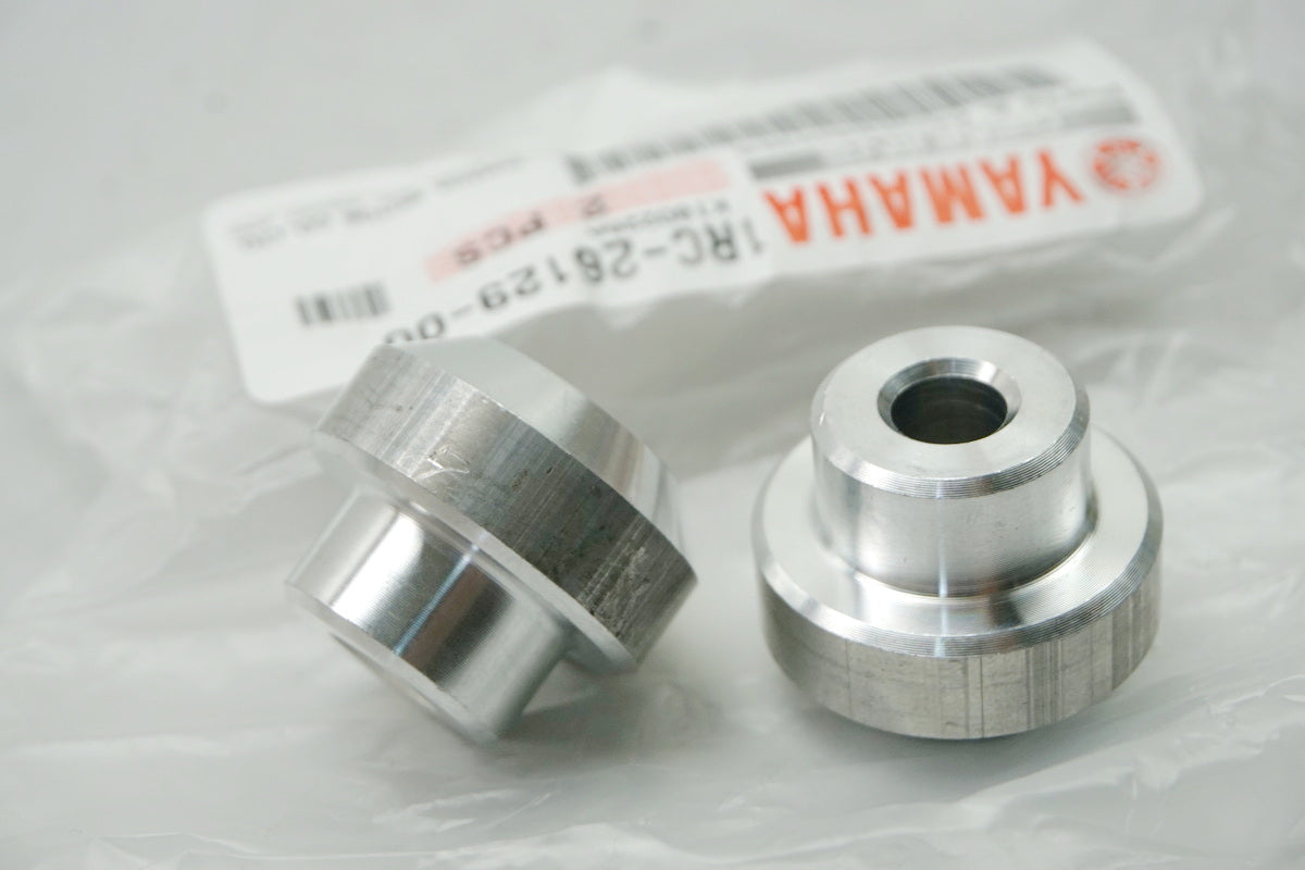 Yamaha Handlebar Ends Original 1RC-26129-00 MT09 - NEW