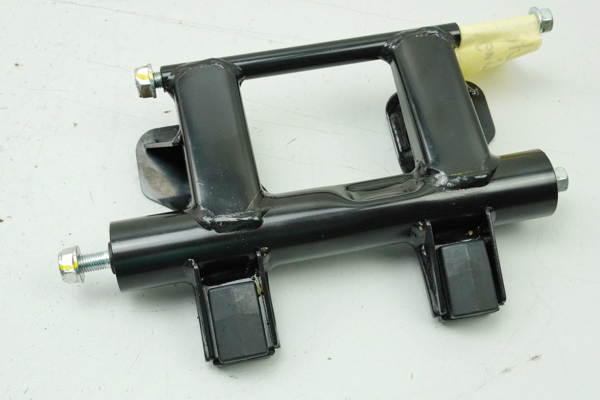 Honda NSS 125 AD JF69 Forza Engine Mount Holder Carrier Plate Axle