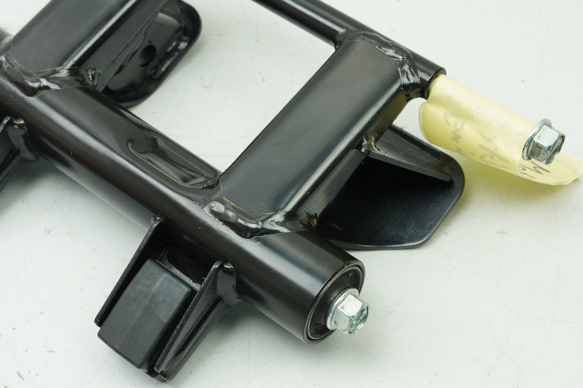 Honda NSS 125 AD JF69 Forza Engine Mount Holder Carrier Plate Axle