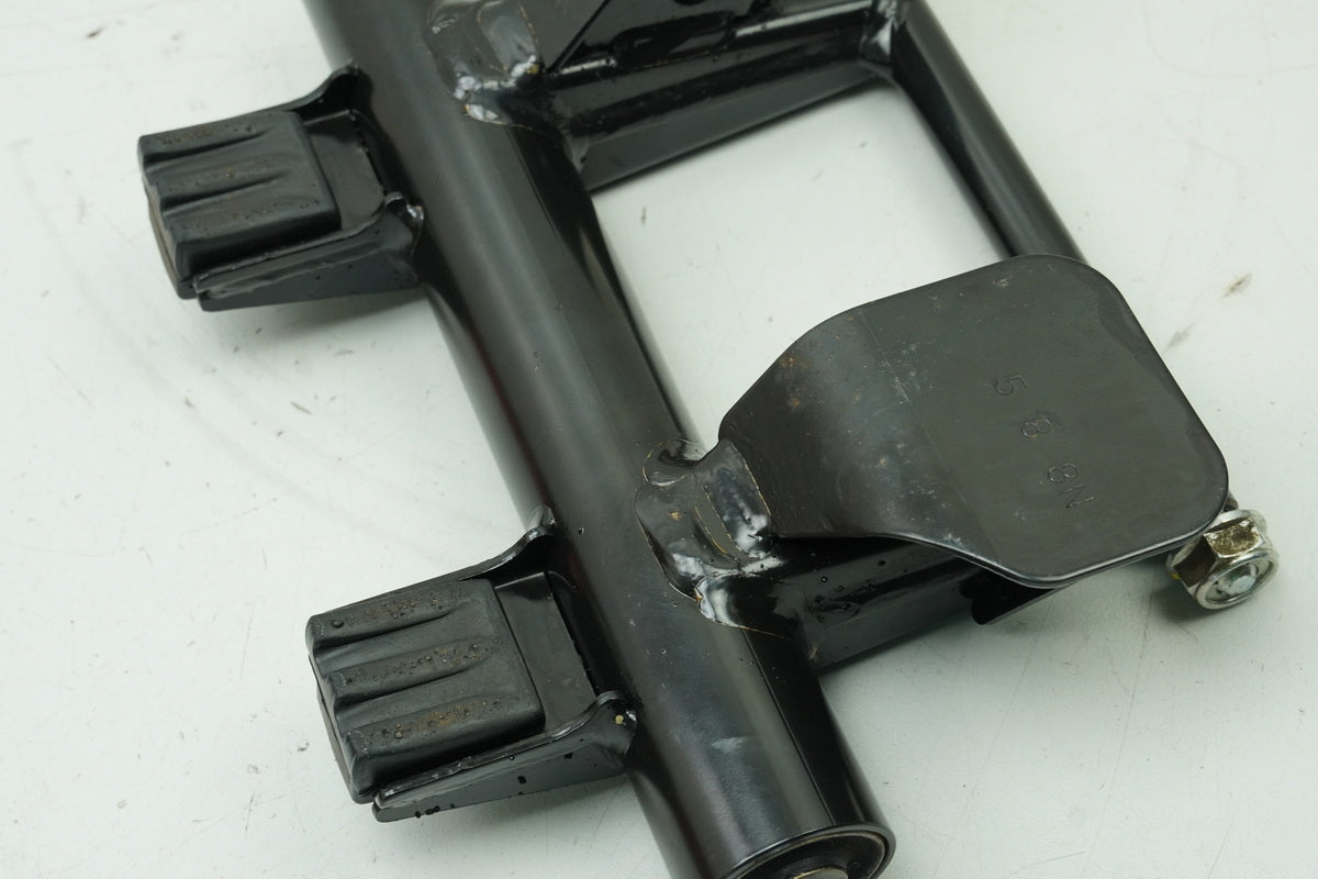 Honda NSS 125 AD JF69 Forza Engine Mount Holder Carrier Plate Axle