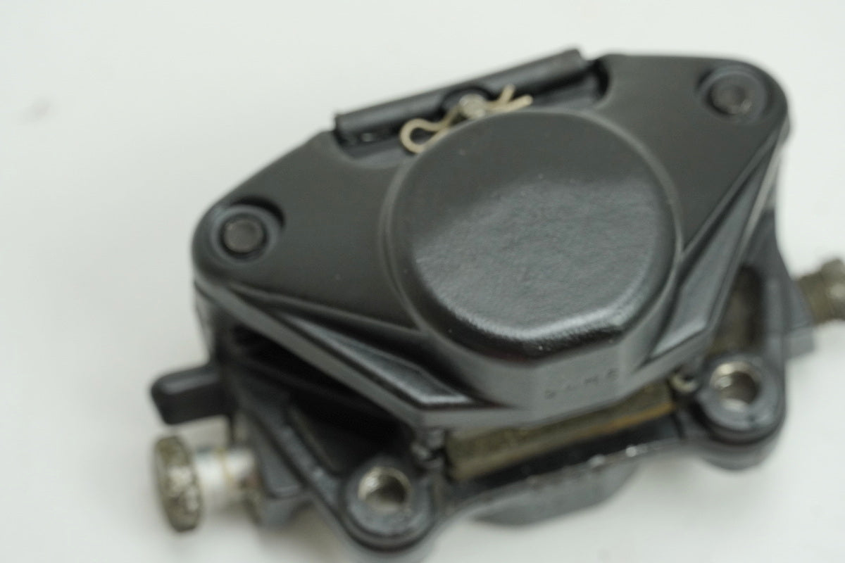 PIAGGIO SFERA 50 C01 Bremssattel vorn Bremszange Brake Caliper Bremsklötze